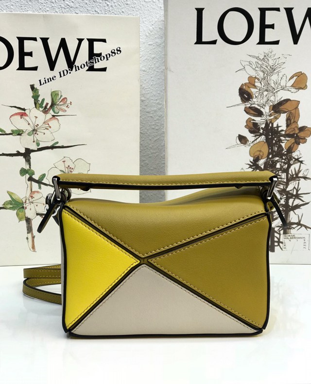 Loewe專櫃經典款2022新顏色迷你女包 羅意威Puzzle系列Mini女款手提肩背包小牛皮幾何包 10173 lyw1524